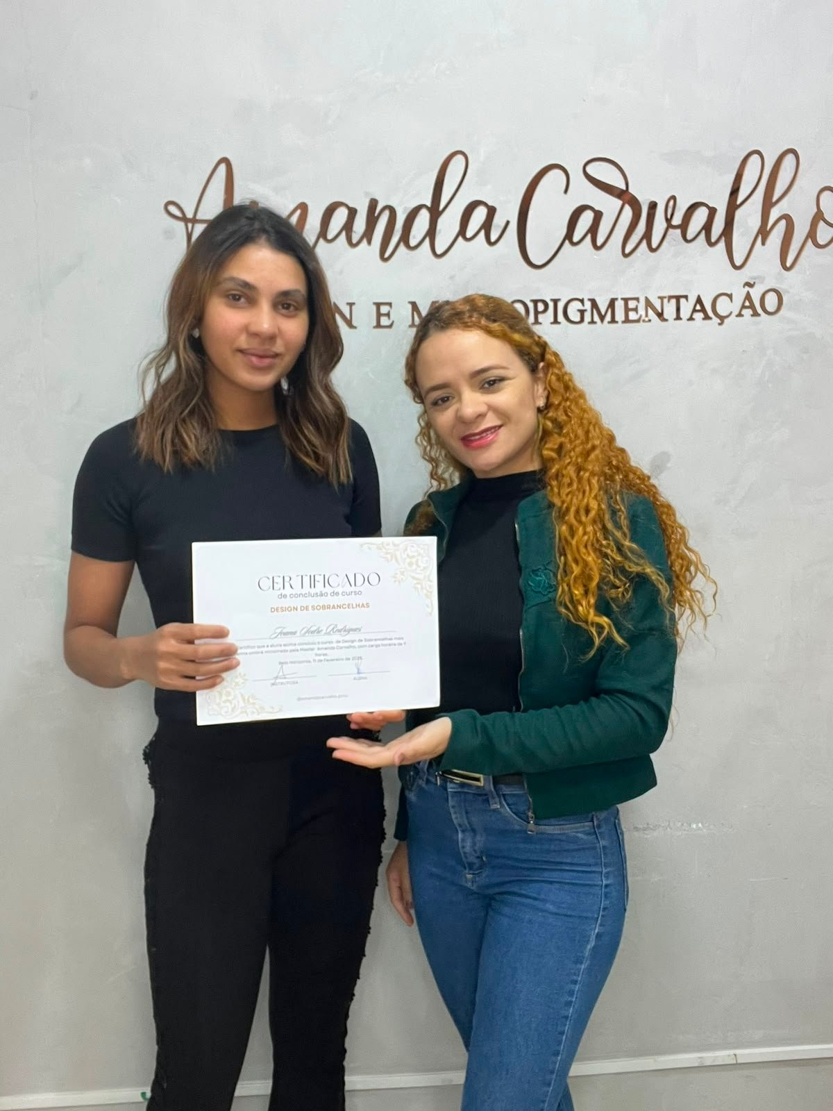 Curso de design de sobrancelhas presencial em Belo Horizonte